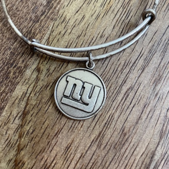 New Alex & Ani NY Giants NFL Charm Bangle bracelet - Picture 1 of 8